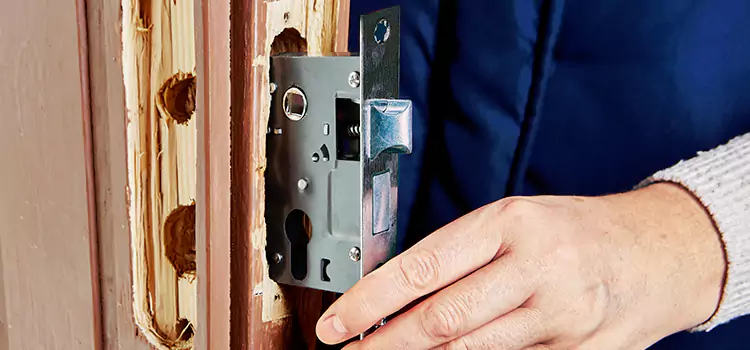 Garage Door Lock Replacement Bay Shore